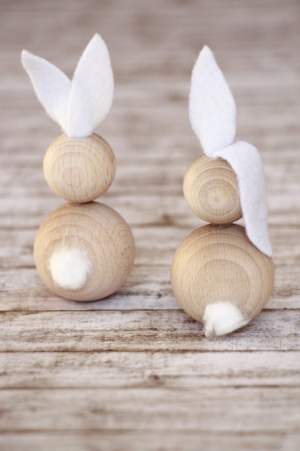 Osterbasteln Ideen für Osterhasen aus Holzkugeln Lavendelblog