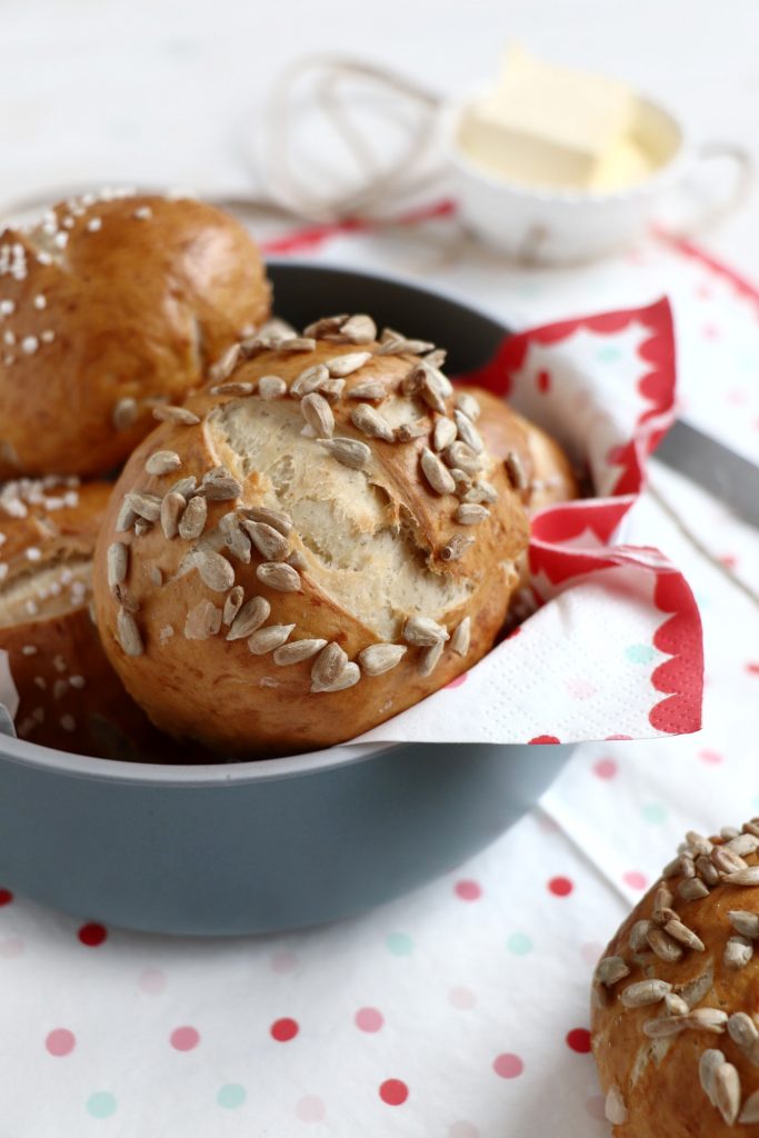 Rezept: Laugenbrötchen selber machen - Lavendelblog